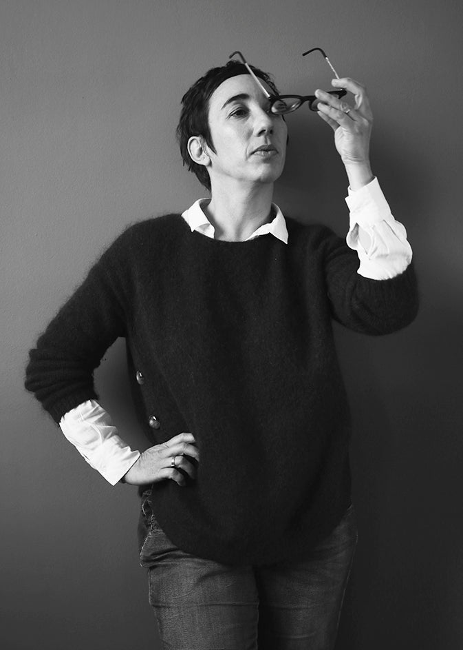 Sort-hvid portræt af designer Elisabeth Hertzfeld.