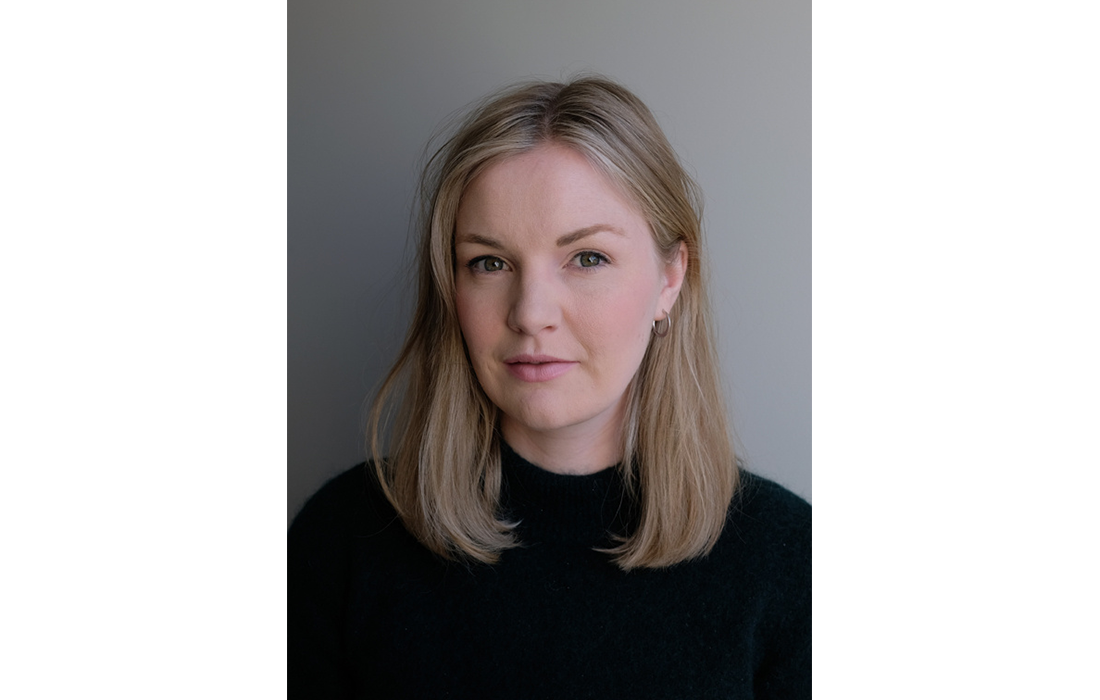 Portræt af designer Emilie Stahl Carlsen.