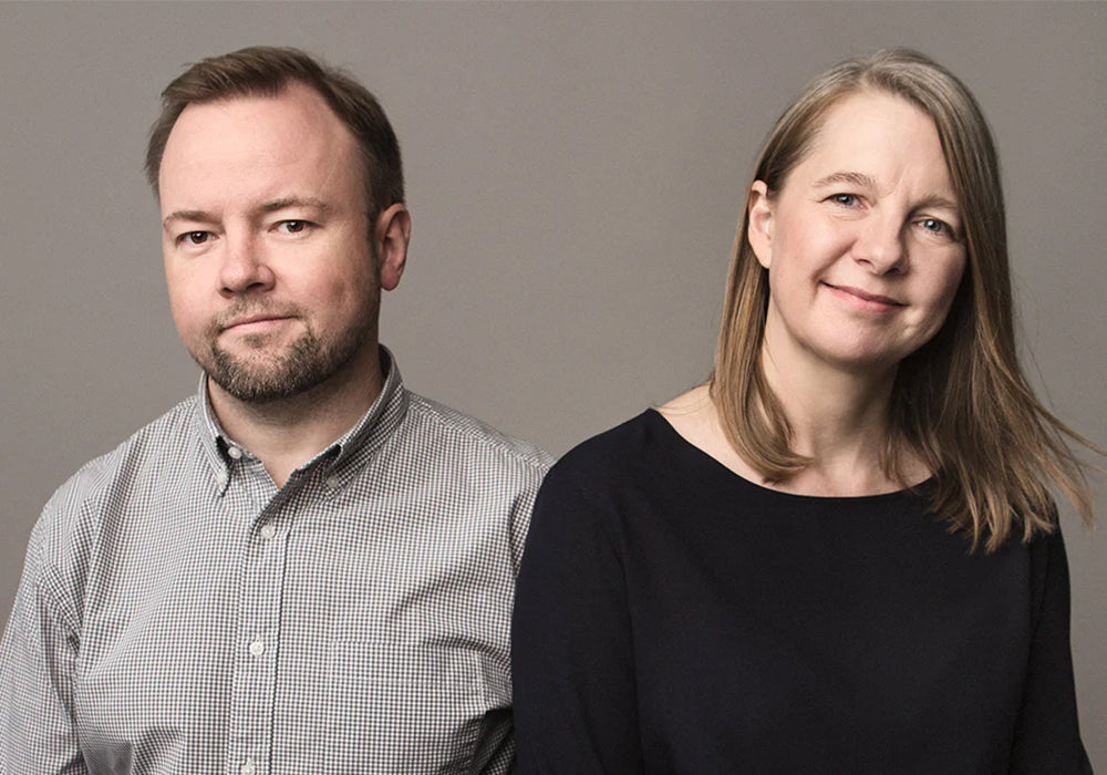 Portræt af designerne Mika Tolvanen og Julie Tolvanen.