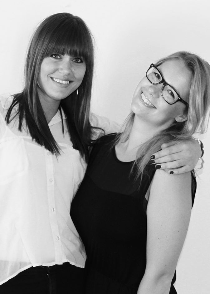 Sort-hvid portræt af designerne Sigrid Smetana og Anne Wolf Holm.