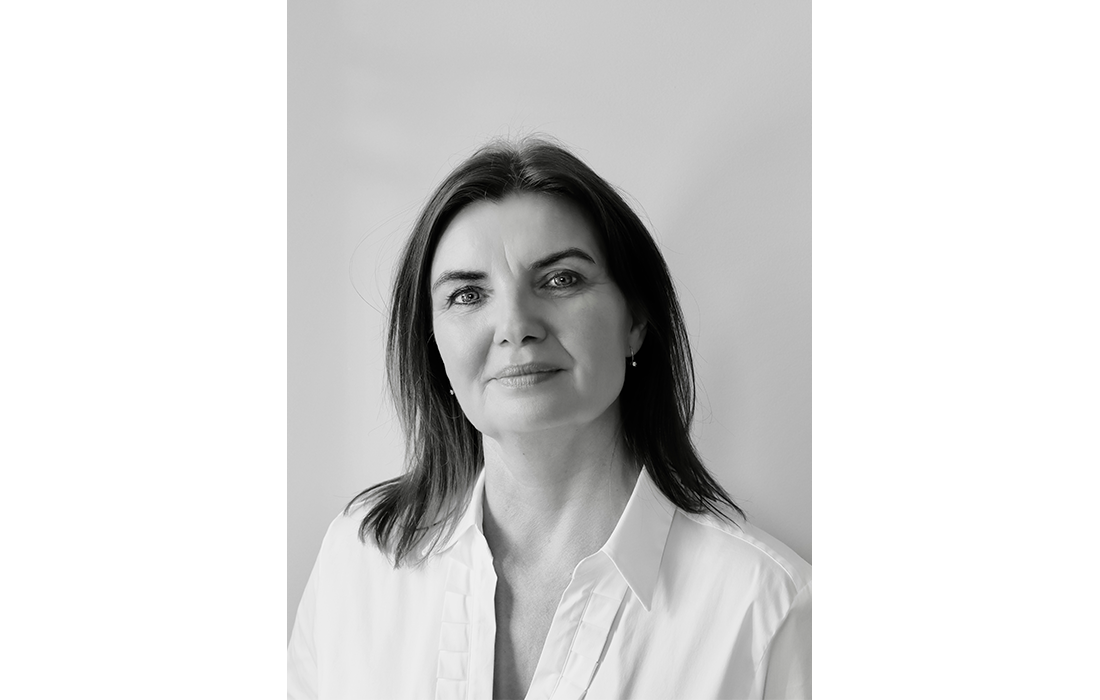 Sort-hvid portræt af designer Tina Schmidt.