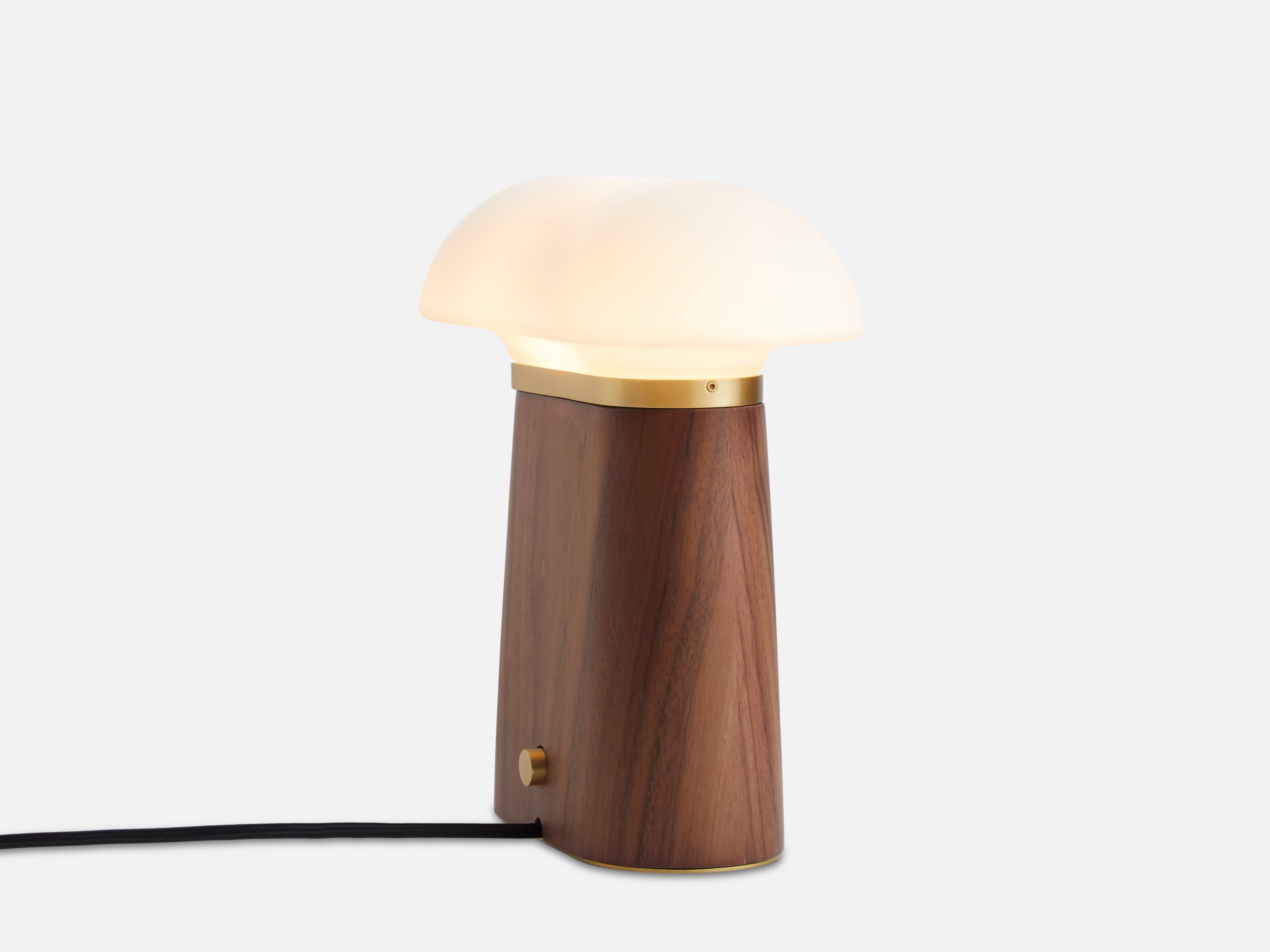 Nova Bordlampe - Valnød