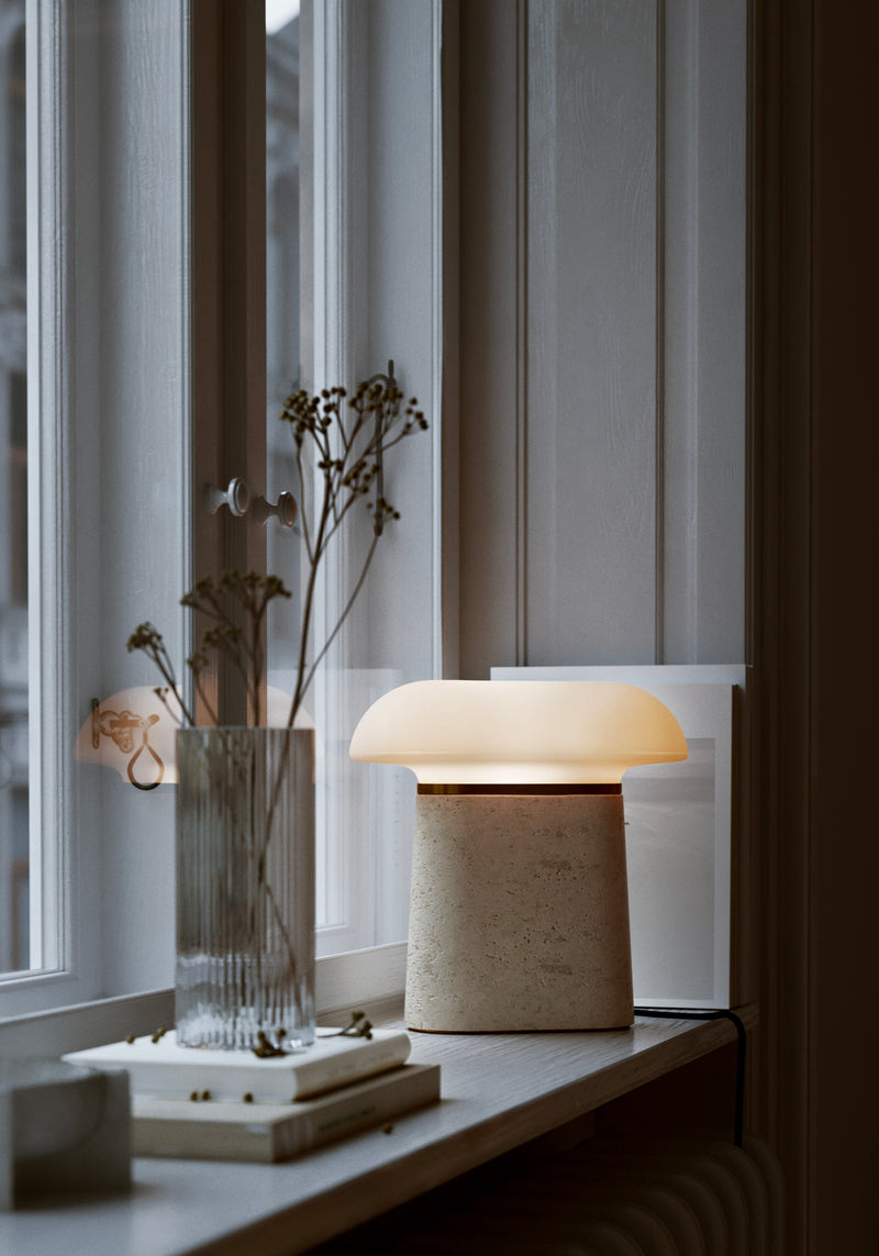Nova table lamp - Ivory