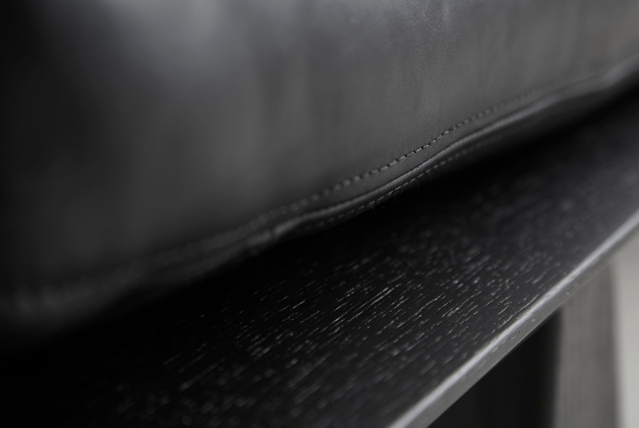 Level Daybed - Sort/Sort