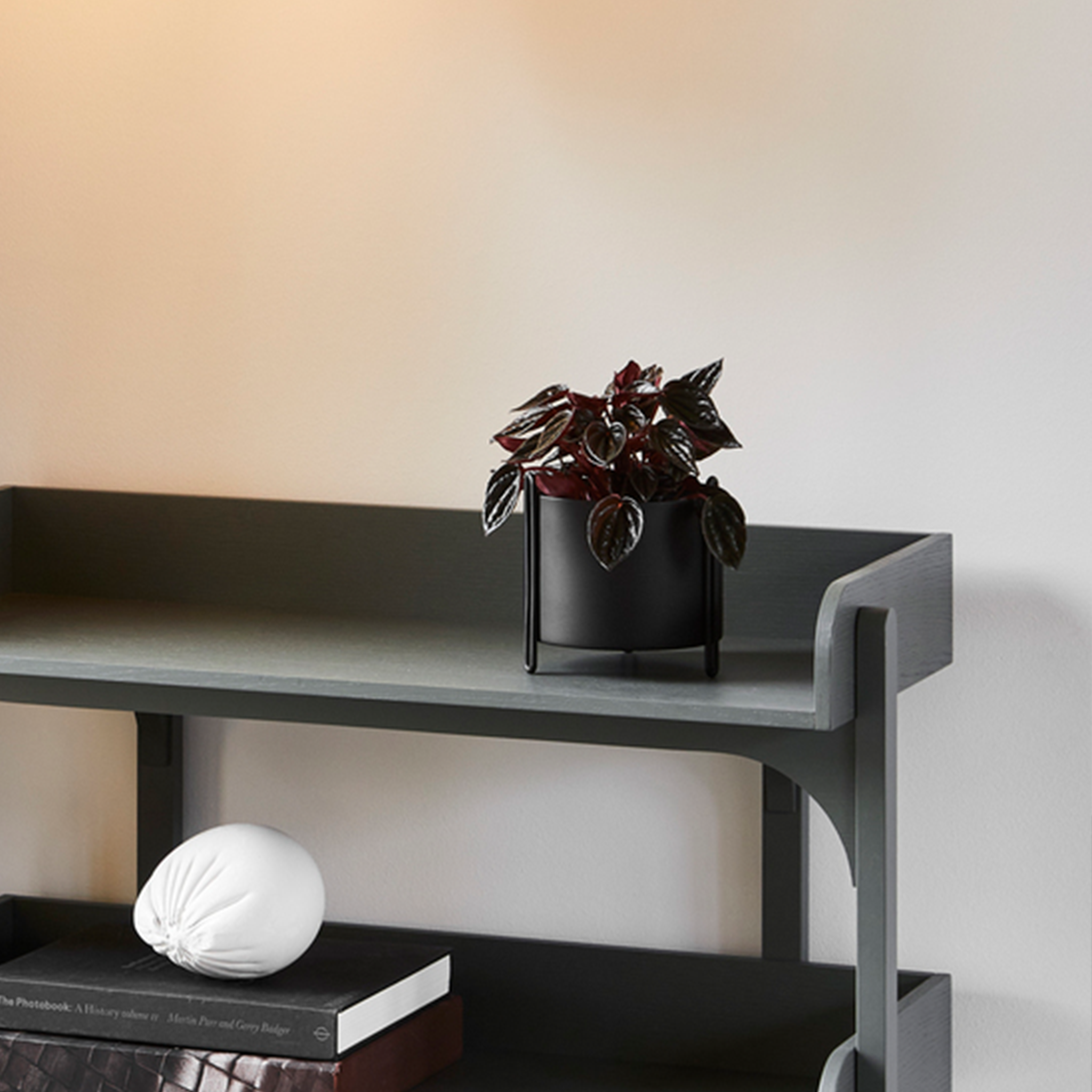Pidestall Planteskjuler (lille) - Sort