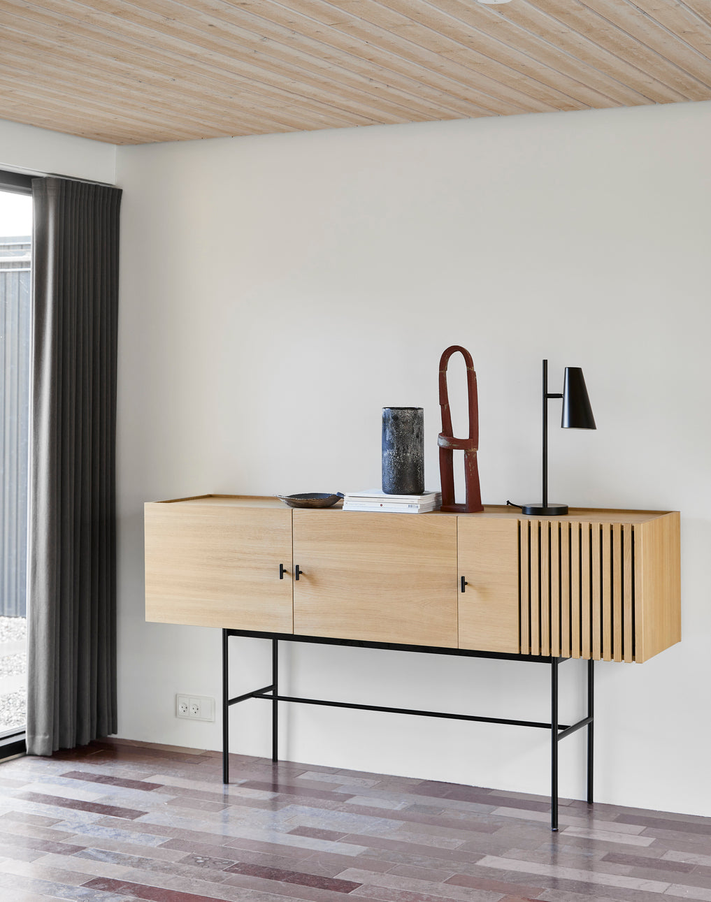 Array Skænk (180 cm) - Eg