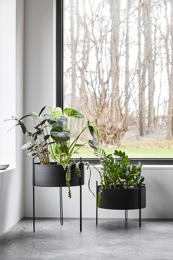 Pidestall planter (Medium) - Black