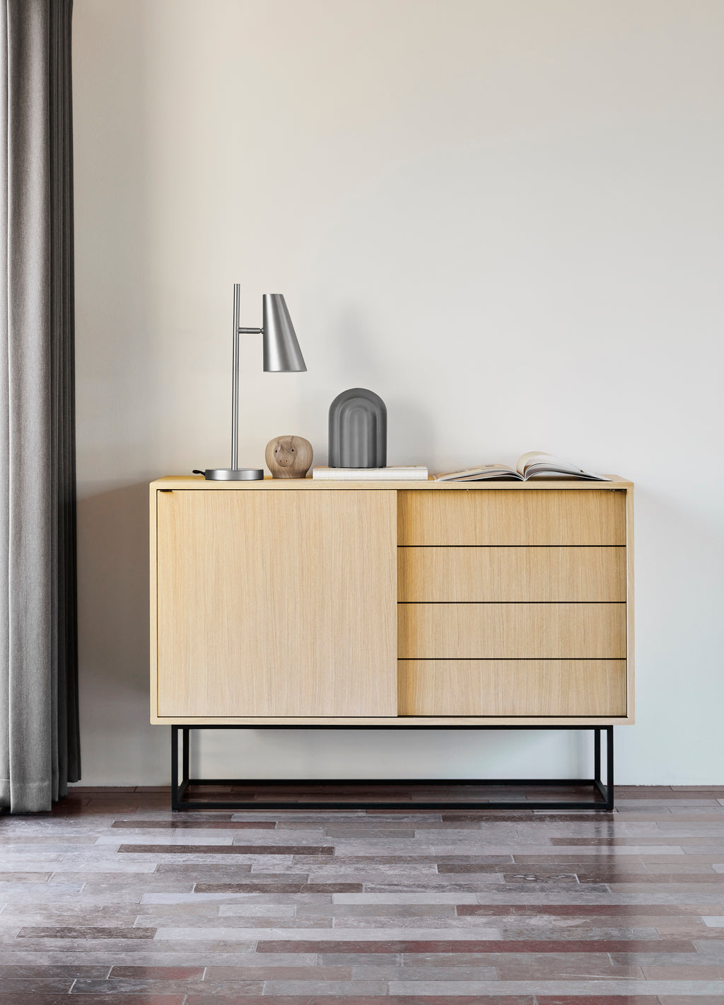 Cono Bordlampe - Børstet metal finish